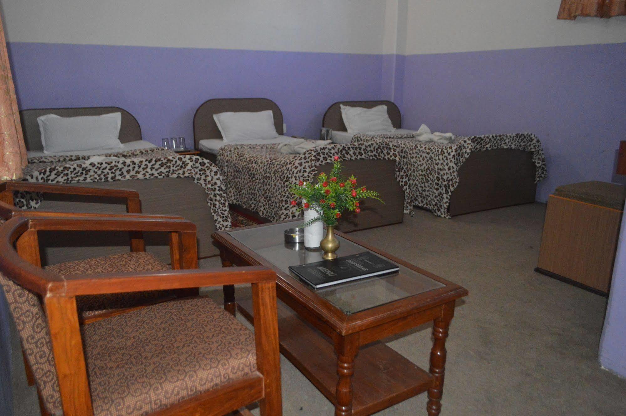 Pokhara Deep Sagar Hotel エクステリア 写真