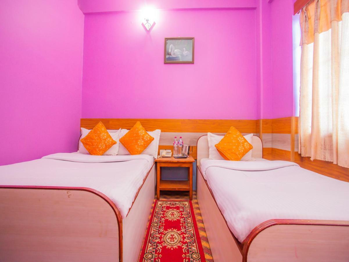 Pokhara Deep Sagar Hotel エクステリア 写真